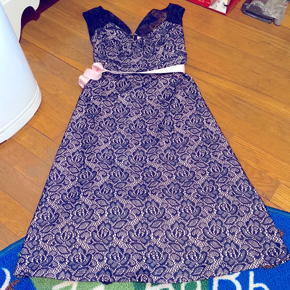 Brand new Motherhood Maternity dress